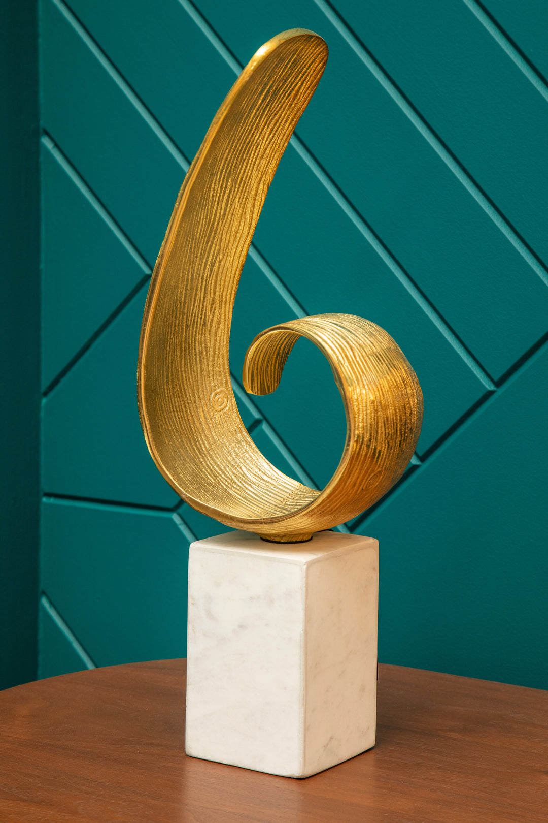 Mirano Curl Sculpture with Gold Finish