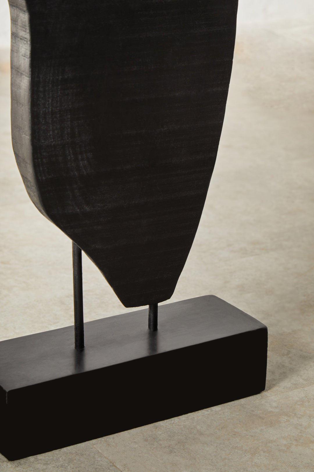 Fidel Rustic Vertical Black Mango Wood Sculpture