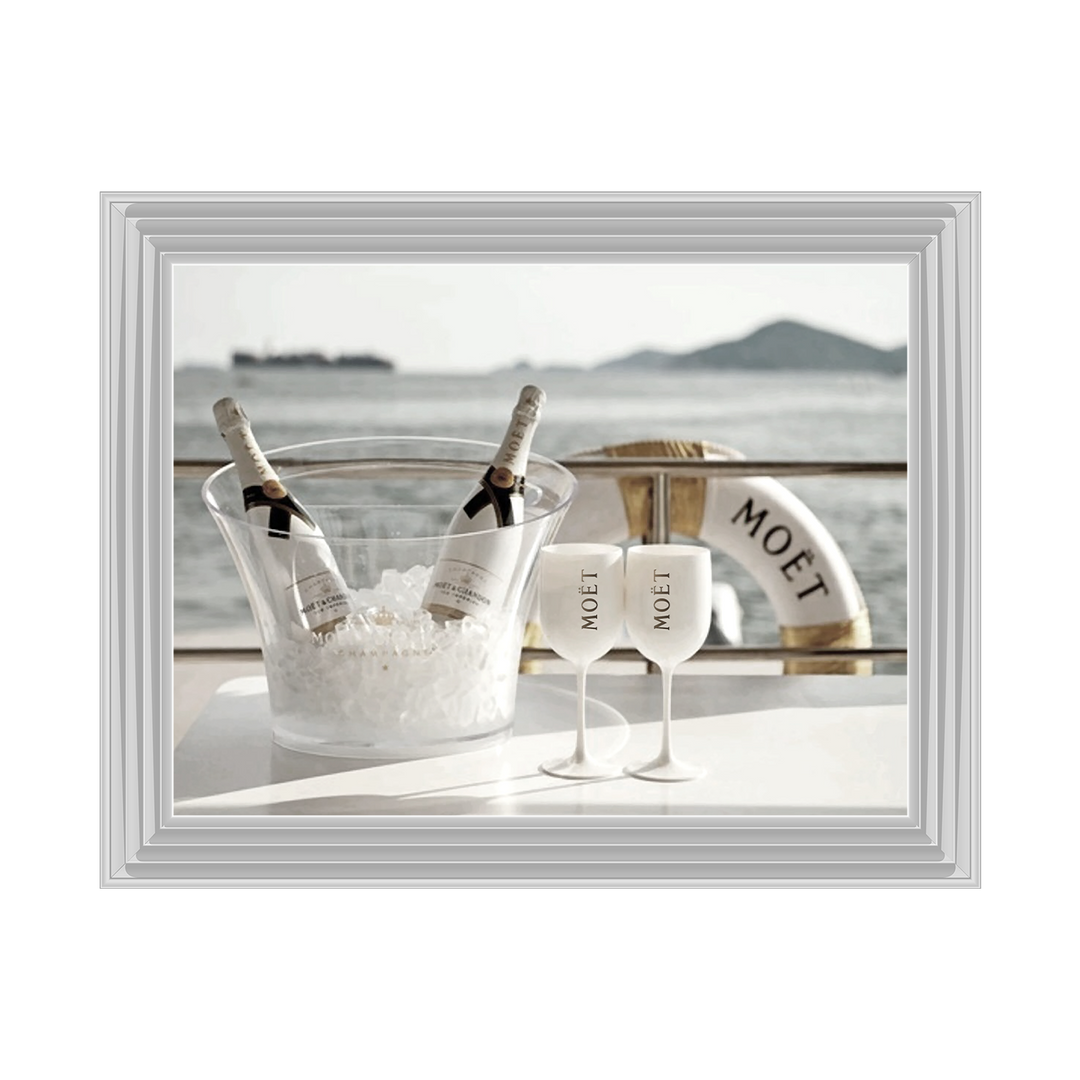 Moet at sea