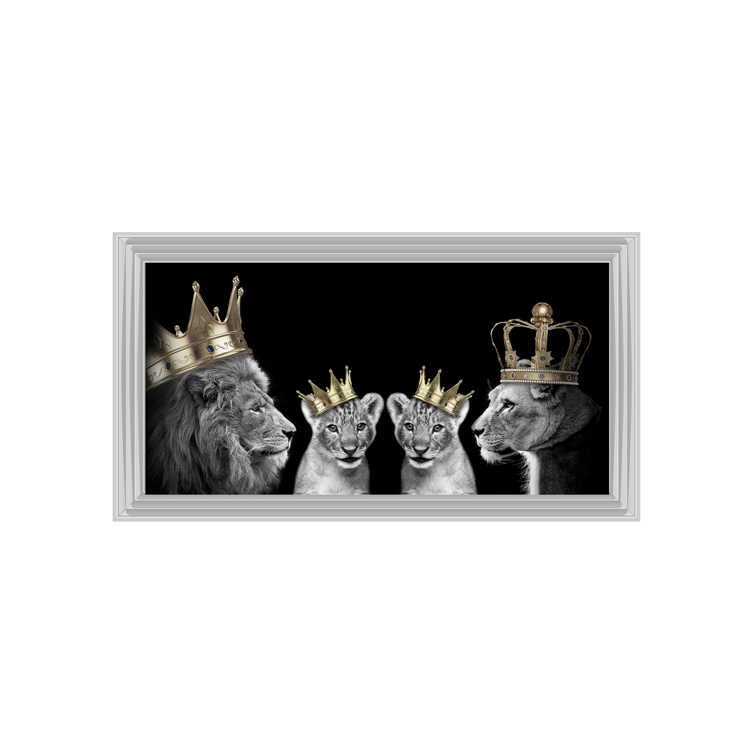 Lion family of 4 (Gold Crowns)