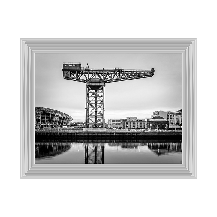 CY024 Finnieston crane on River Clyde (Black and White)