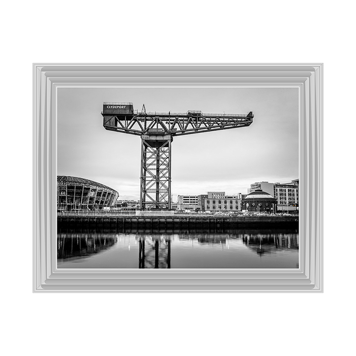 CY024 Finnieston crane on River Clyde (Black and White)
