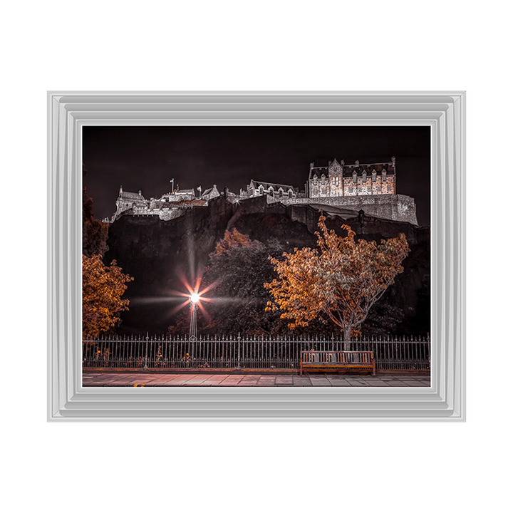 CY018 Edinburgh Castle at night