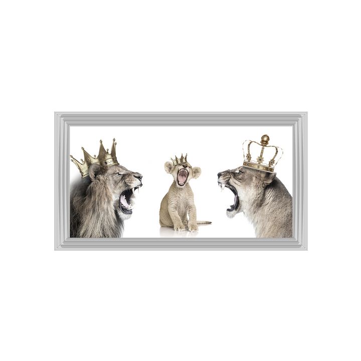 Roaring lion trio family