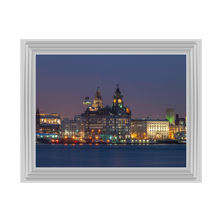 CY043 Liverpool city skyline across the River Mersey