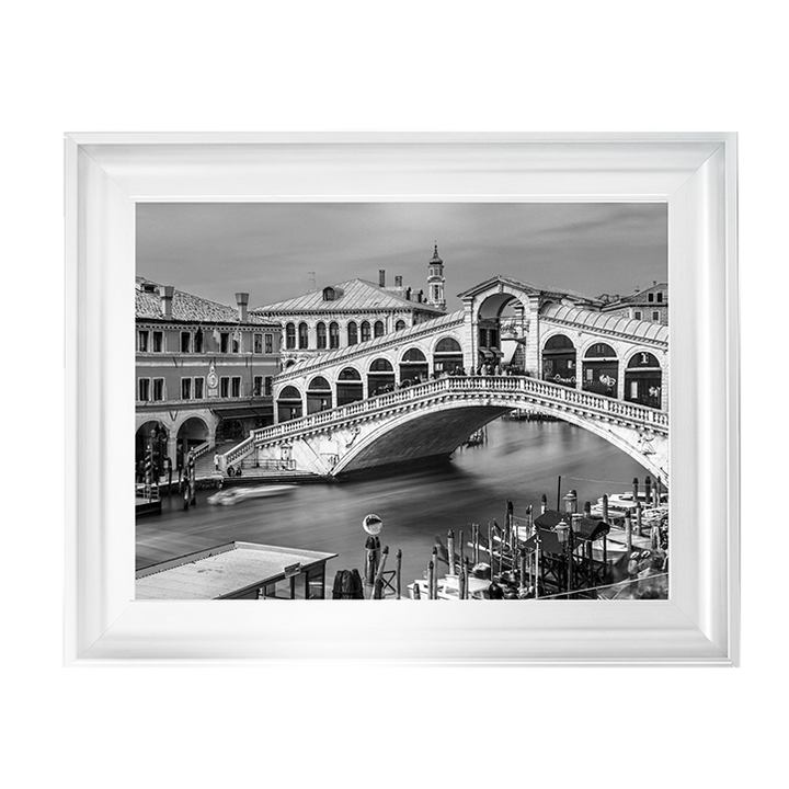 CY080 Famous Rialto bridge, Venice (Black & White)