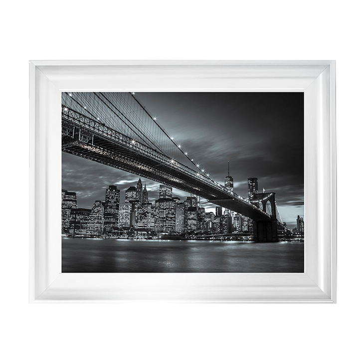 CY064 Brooklyn Bridge and lower Manhattan skyline at dusk