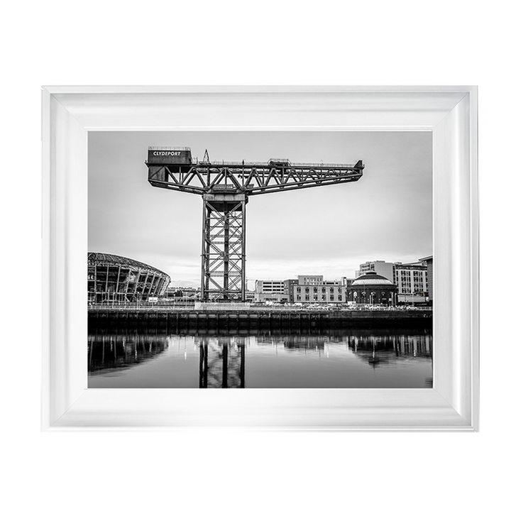 CY024 Finnieston crane on River Clyde (Black and White)