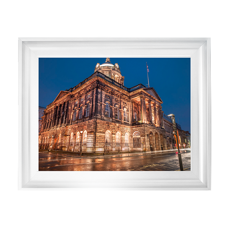 CY039 Town Hall Building at night