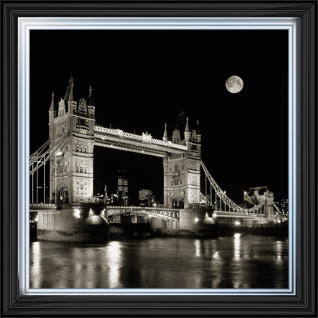 17610 Tower Bridge, London