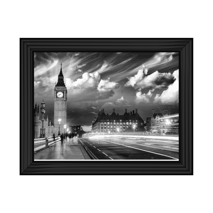 London's blinding lights (Black and White)