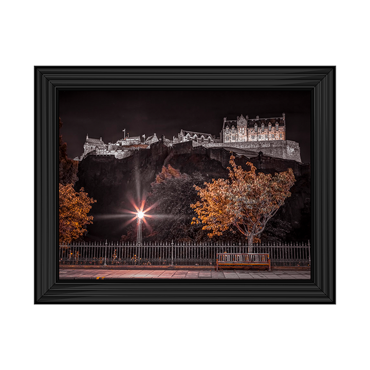 CY018 Edinburgh Castle at night