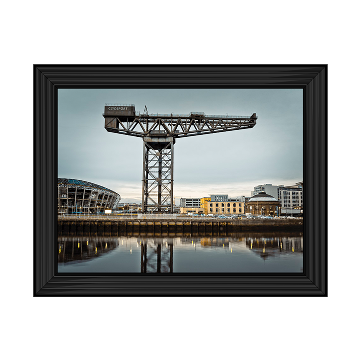 CY025 Finnieston crane on River Clyde