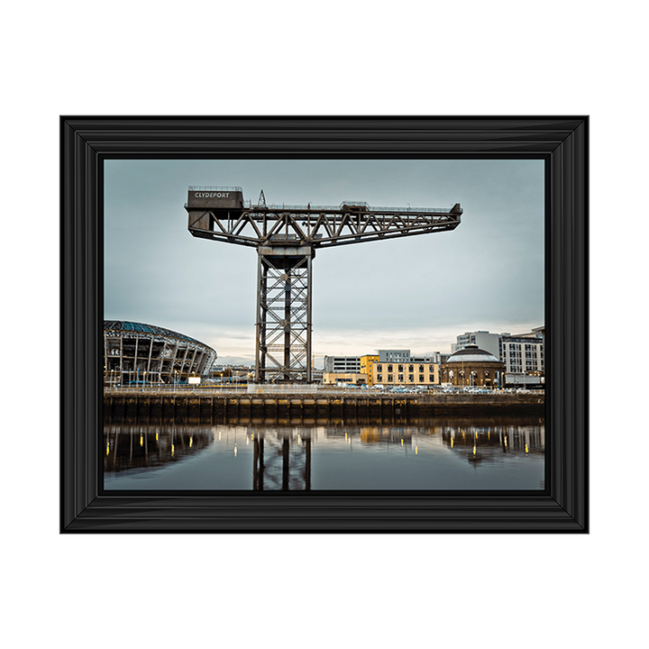 CY025 Finnieston crane on River Clyde
