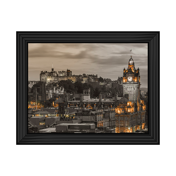 CY013 Edinburgh Castle and The Balmoral Hotel