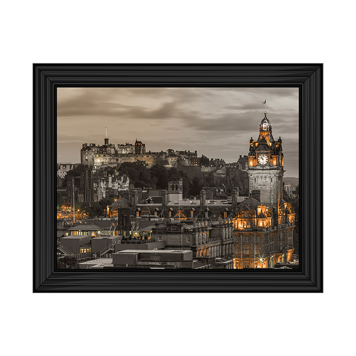 CY013 Edinburgh Castle and The Balmoral Hotel
