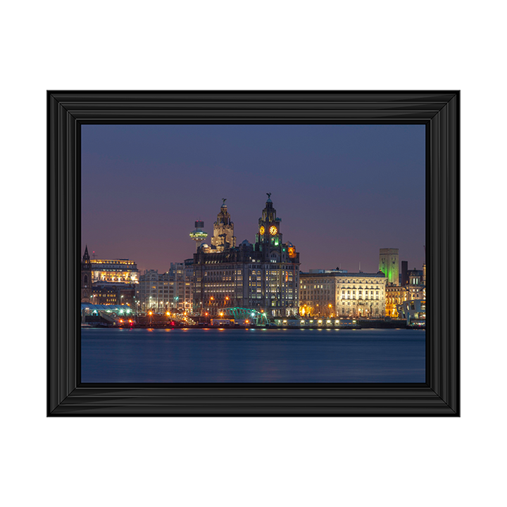 CY043 Liverpool city skyline across the River Mersey