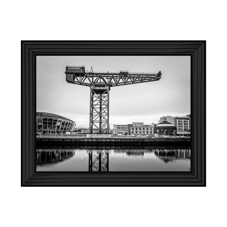 CY024 Finnieston crane on River Clyde (Black and White)