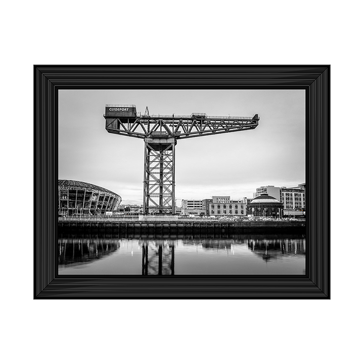CY024 Finnieston crane on River Clyde (Black and White)