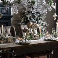Snowy Christmas Garland