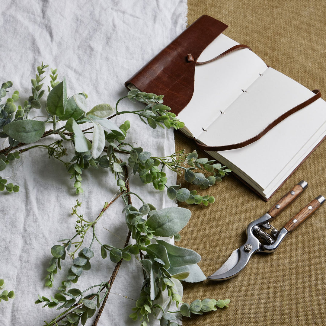 Winter-Garland-With-Eucalyptus-And-Lambs-Ear