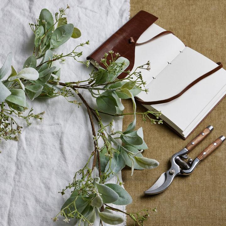 Winter-Garland-With-Lambs-Ear-And-Wax-Flower