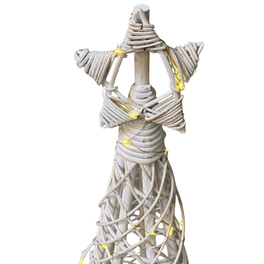 LED-Wicker-Christmas-Tree-With-Star