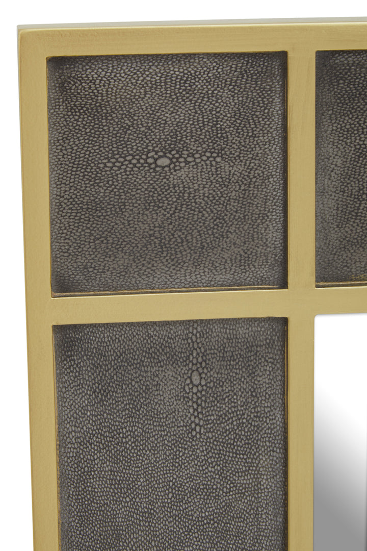 Deskey Wall Mirror with Clean Modern Lines