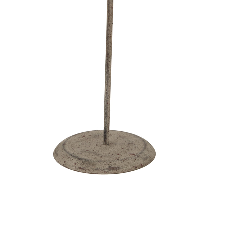 Whitewashed-Rustic-Star-On-Stand