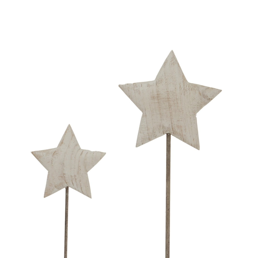 Whitewashed-Rustic-Star-On-Stand