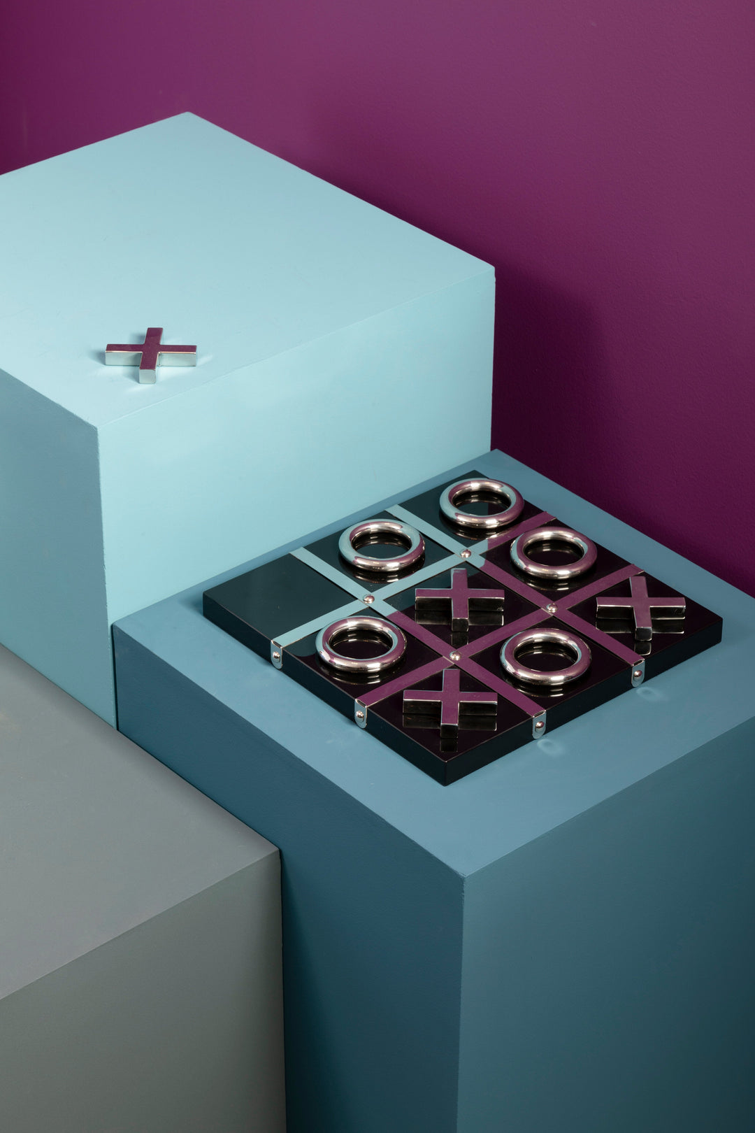 Flos Black & Silver Tic Tac Toe