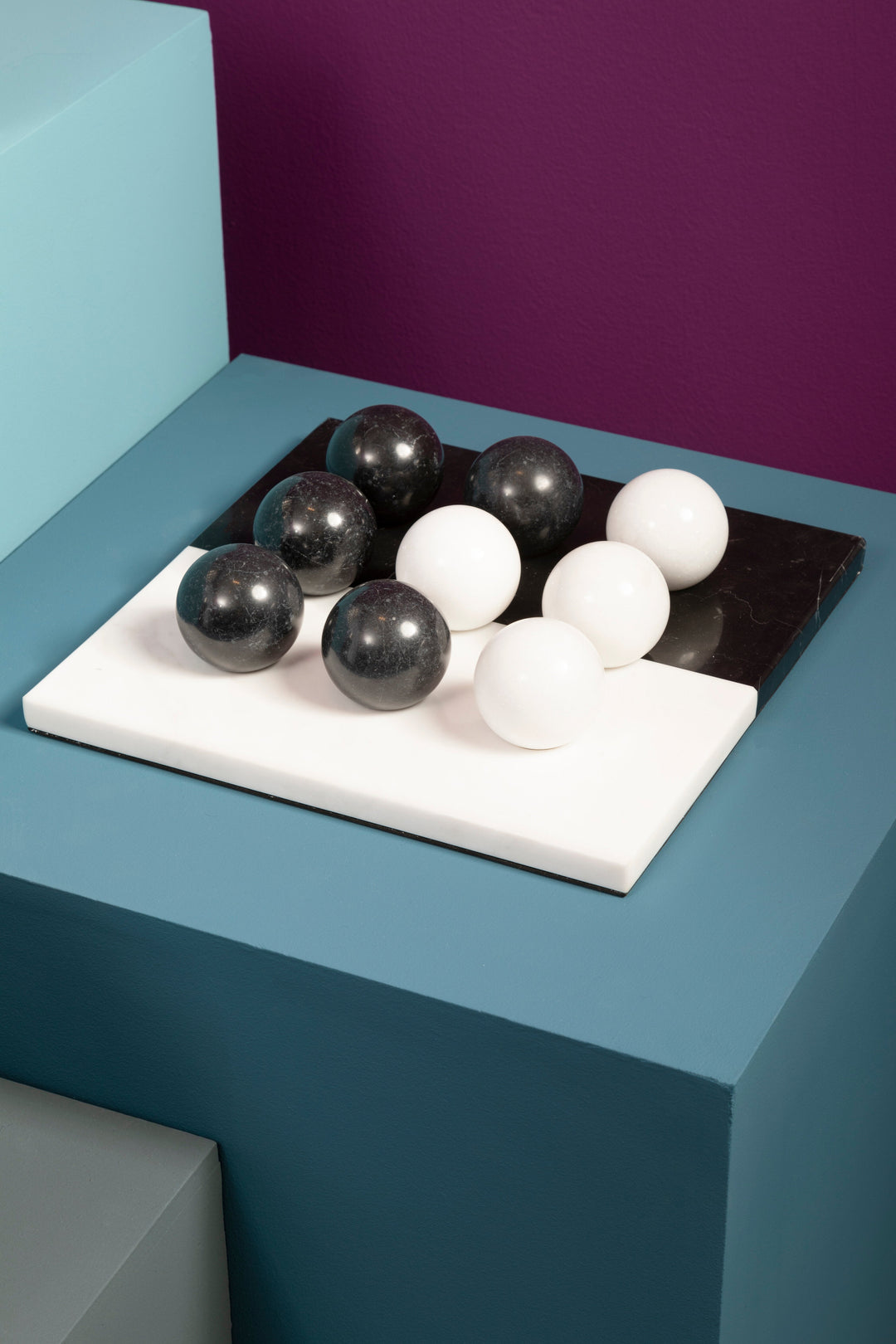Flos Black & White Marble Tic Tac Toe