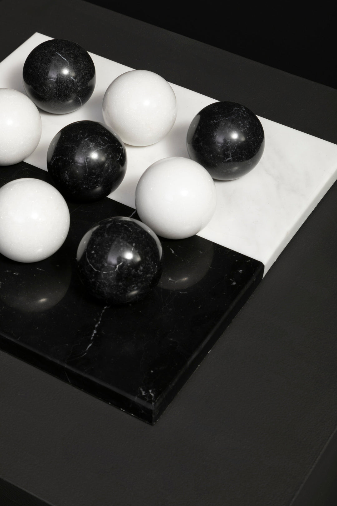 Flos Black & White Marble Tic Tac Toe