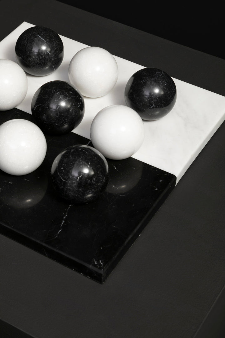 Flos Black & White Marble Tic Tac Toe