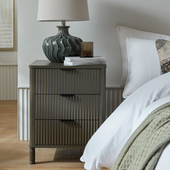Reed Collection Modern Bedside Table with 3 Drawers