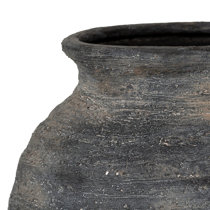 The Perfect Centerpiece: Marra Medium Olpe Vase