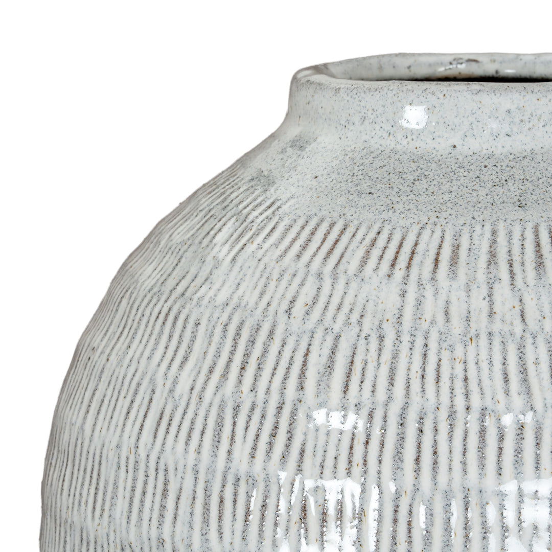 Modern & Versatile: The Kemi Medium Olpe Vase
