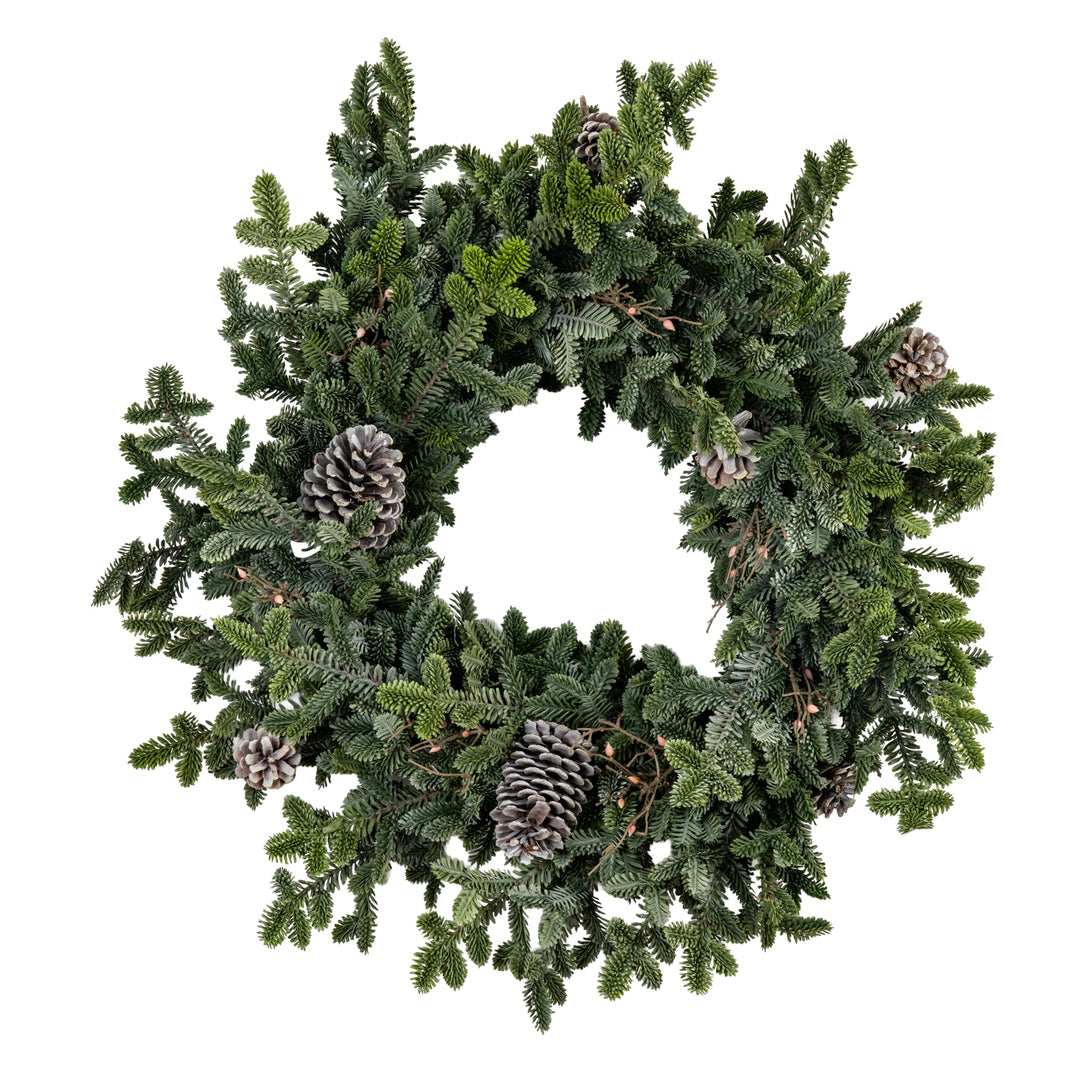 Woodland-Pine-Garland-With-Pinecones