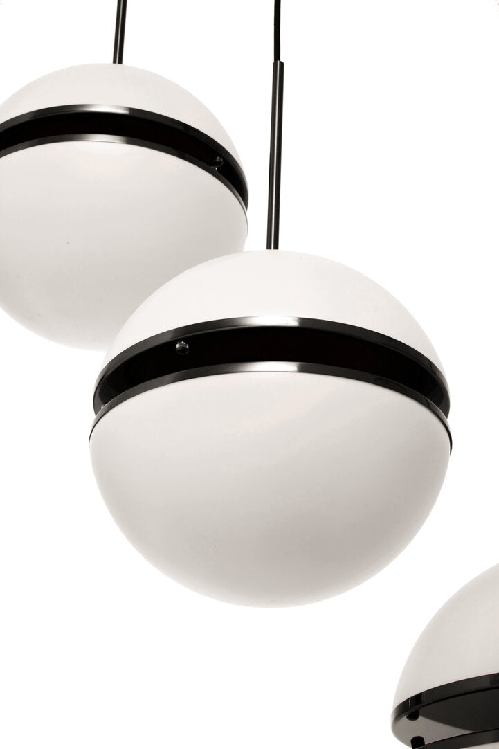 Valemont Pendant Light – Five Ball, Matte Black