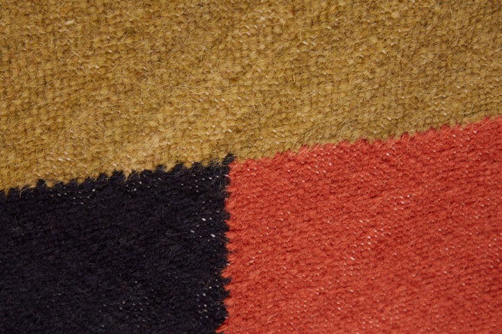 Bosie Villon Rug with Triangular Pattern Design