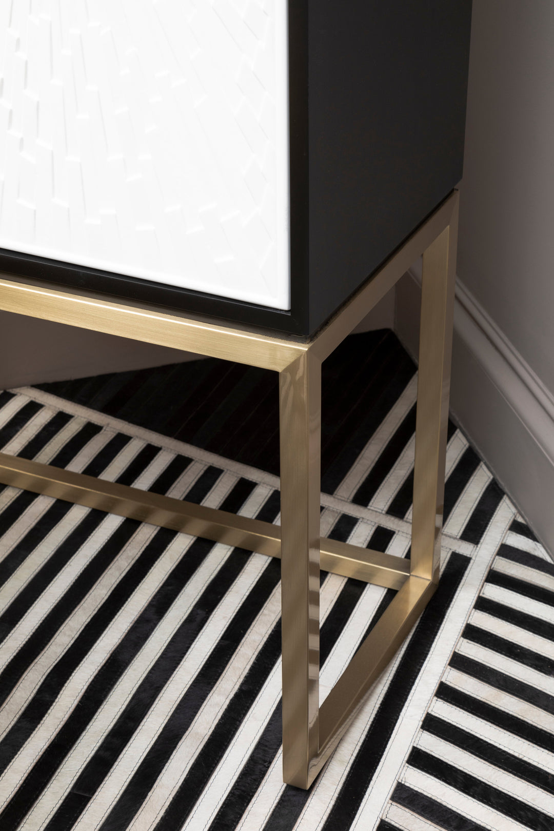 Safira Black & White Rug – Small