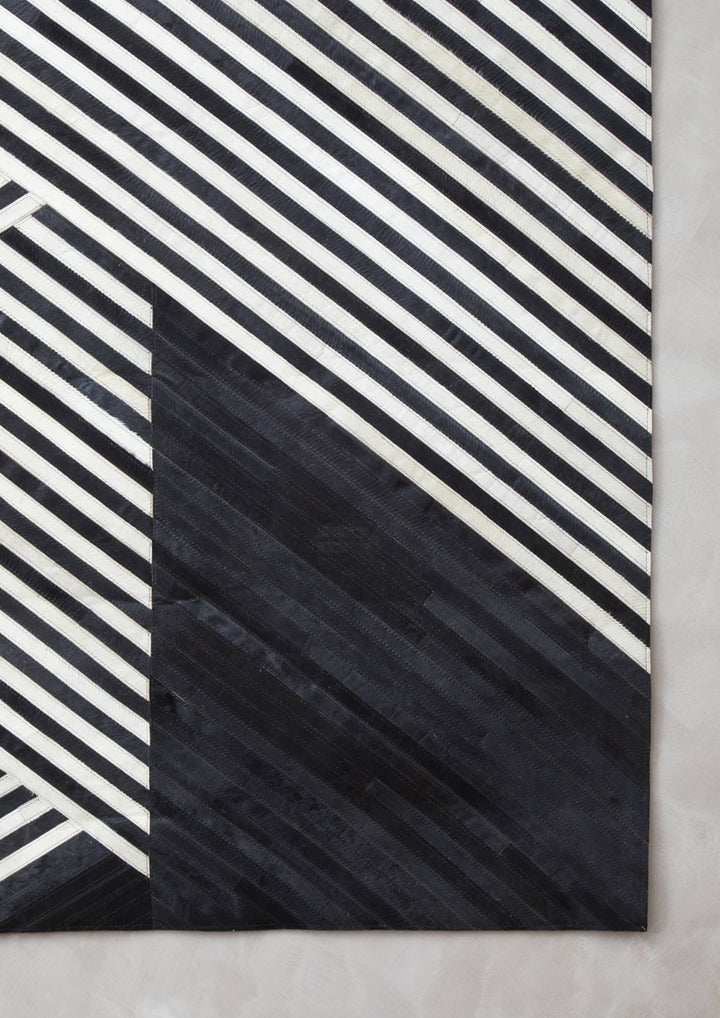 Safira Black & White Rug – Large
