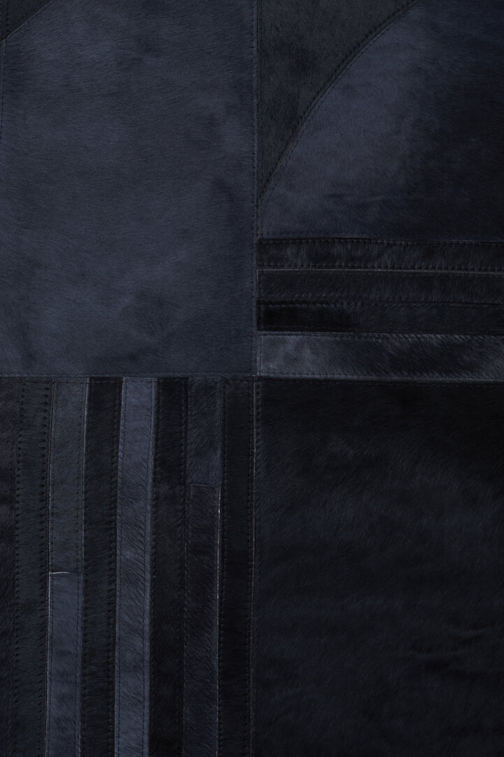 Oakridge Safira Leather Rug – Black & Grey Deco Print (Small)