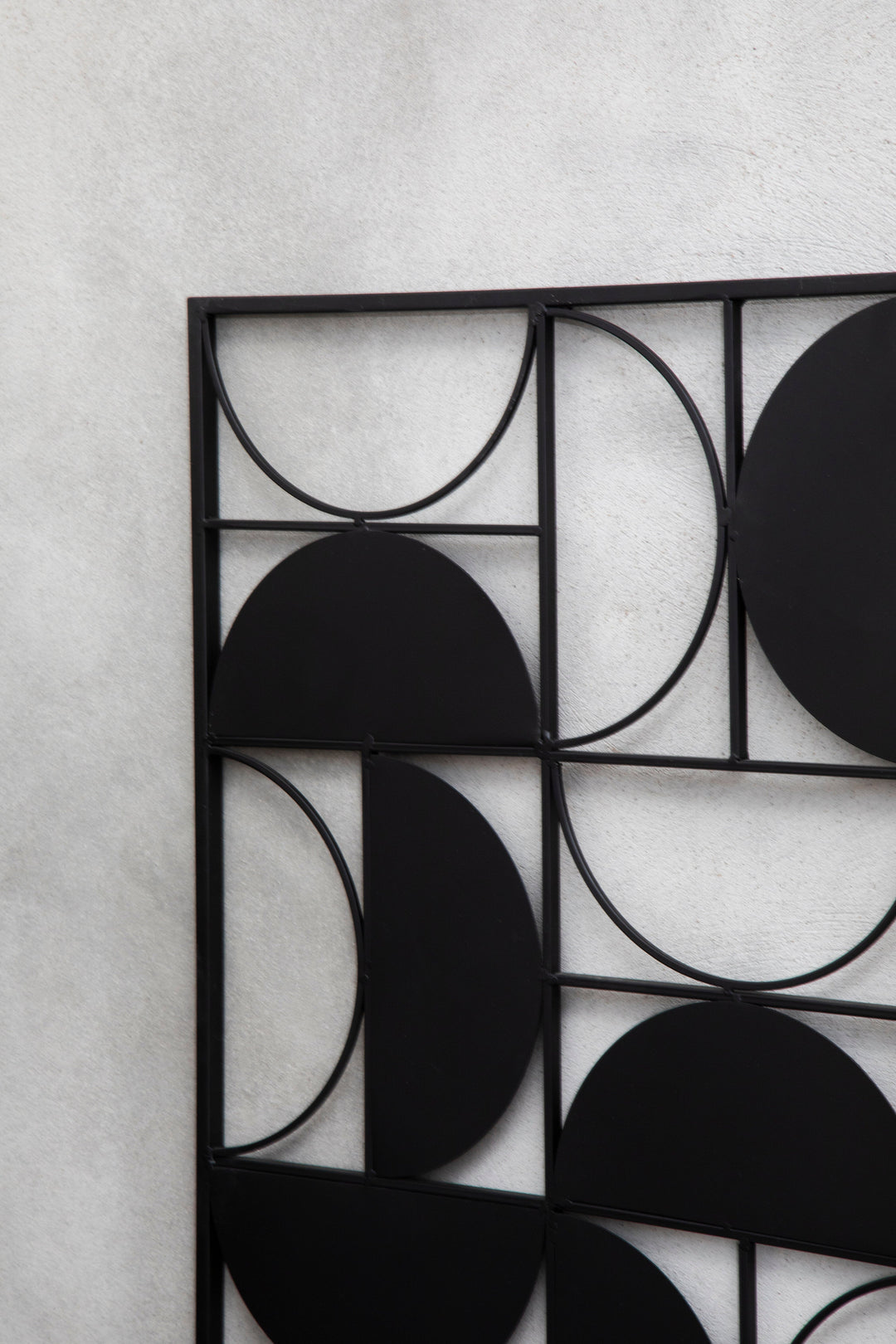 Trento Semicircle Wall Art in Black Finish