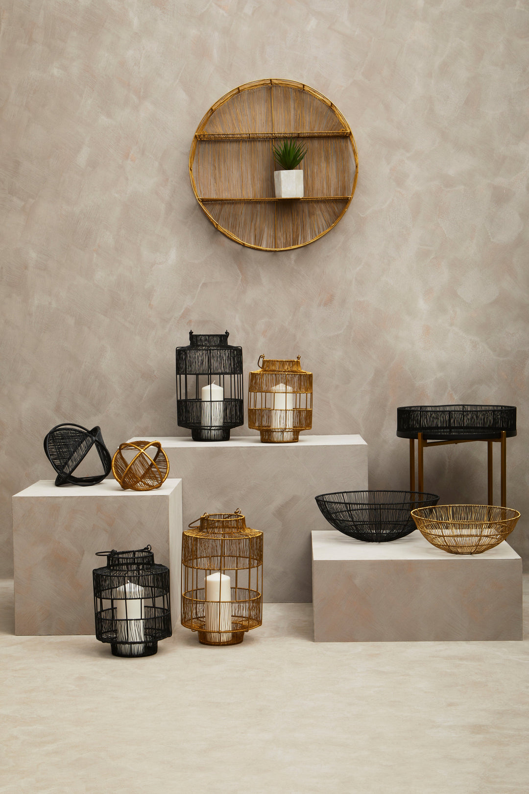 Enzo Round Wall Shelf in Gold Wire Frame
