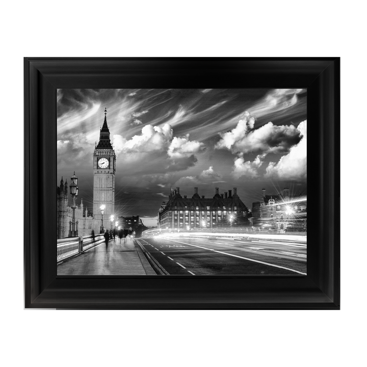 London's blinding lights (Black and White)