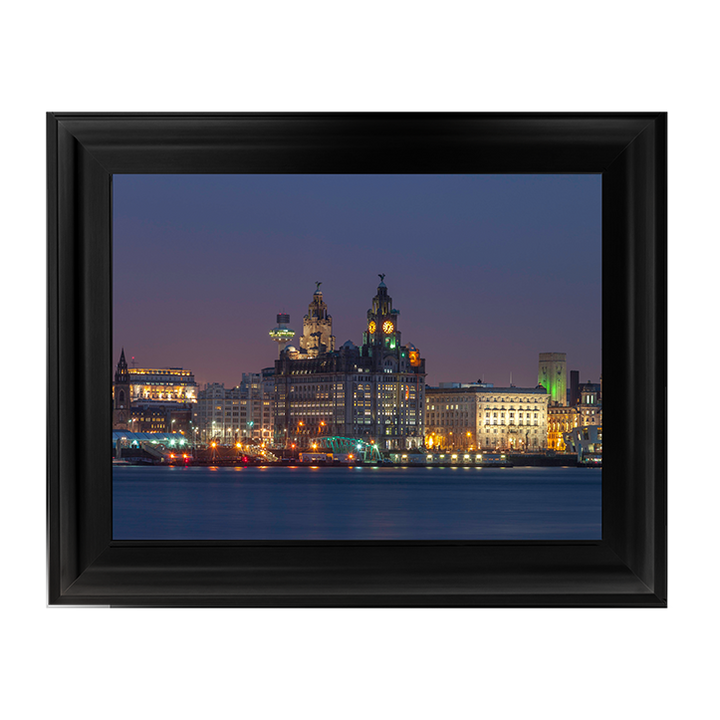 CY043 Liverpool city skyline across the River Mersey