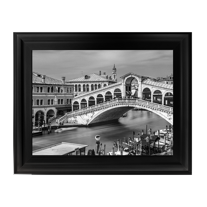 CY080 Famous Rialto bridge, Venice (Black & White)
