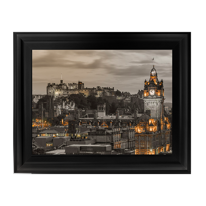 CY013 Edinburgh Castle and The Balmoral Hotel