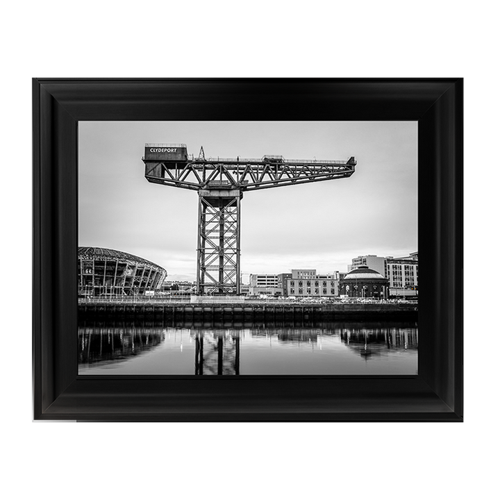 CY024 Finnieston crane on River Clyde (Black and White)